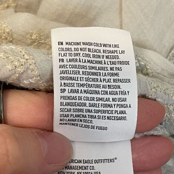 American Eagle Cross Stitch Cropped Flutter Sleeve Blouse Size Medium - Picture 8 of 11